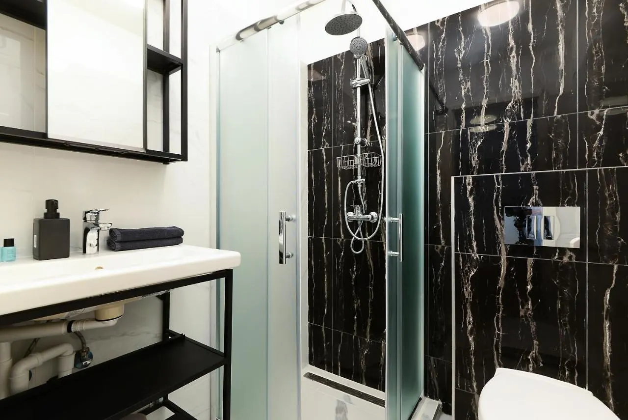 Akacfa 7 Two Bedroom Central Apartment Budapest