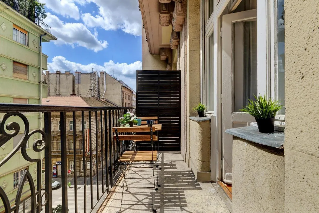 Akacfa 7 Two Bedroom Central Apartment Budapest 0*,  Hungary