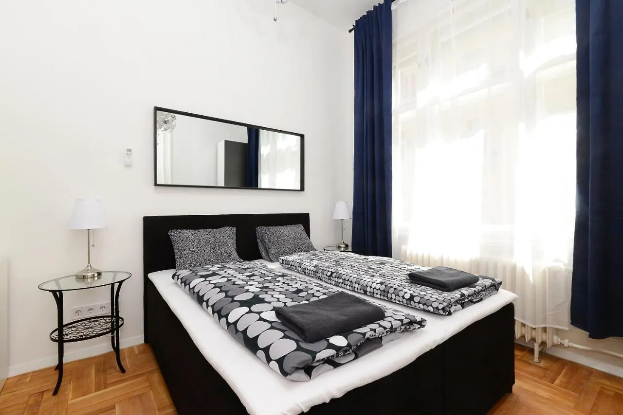 Akacfa 7 Two Bedroom Central Apartment Budapest 0*,
